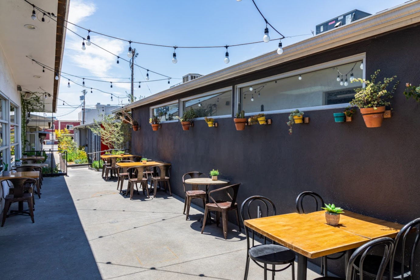 Exterior, patio seating area